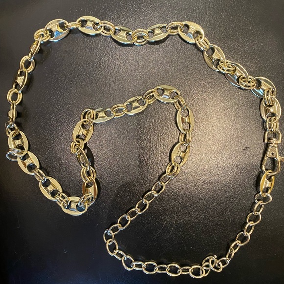 Gold Tone Belt - Picture 4 of 4